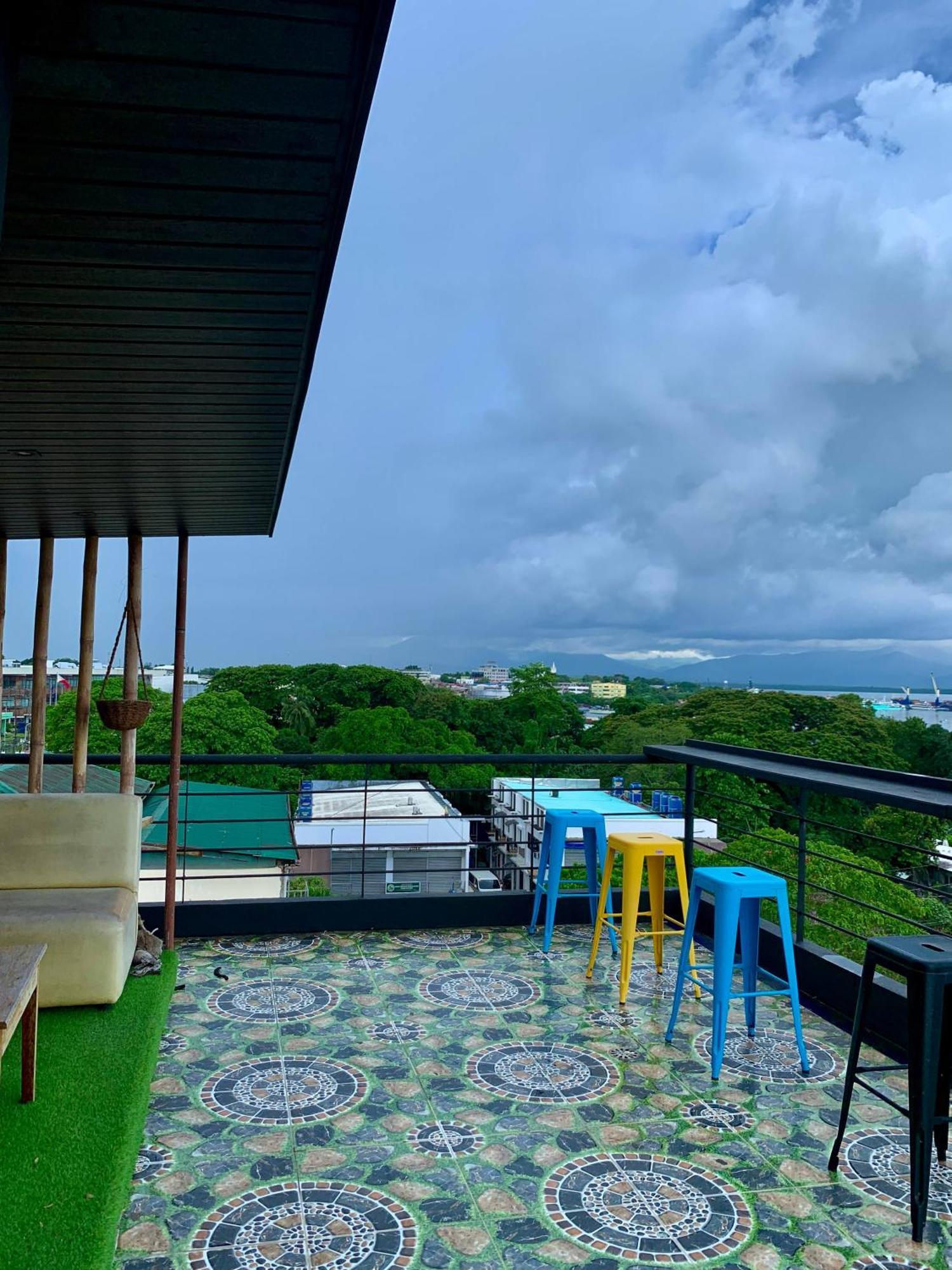 Grande Vista Hotel Puerto Princesa Екстер'єр фото