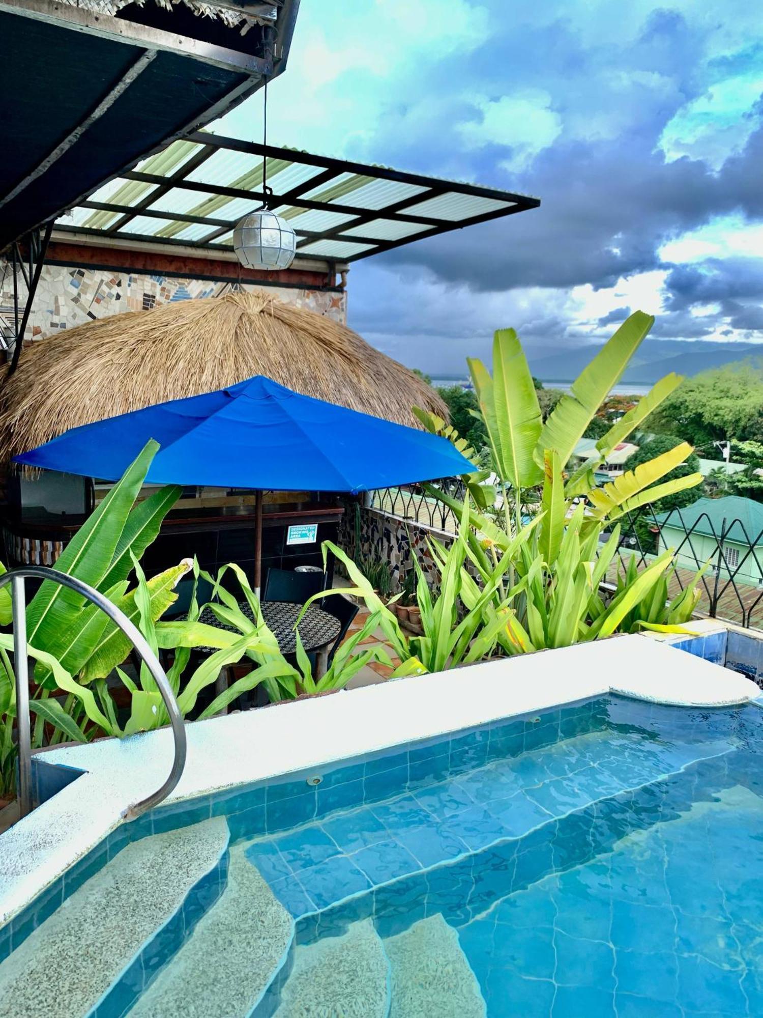 Grande Vista Hotel Puerto Princesa Екстер'єр фото